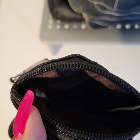 Black Flower bag with small change purse and key holder - Picture 9 of 12